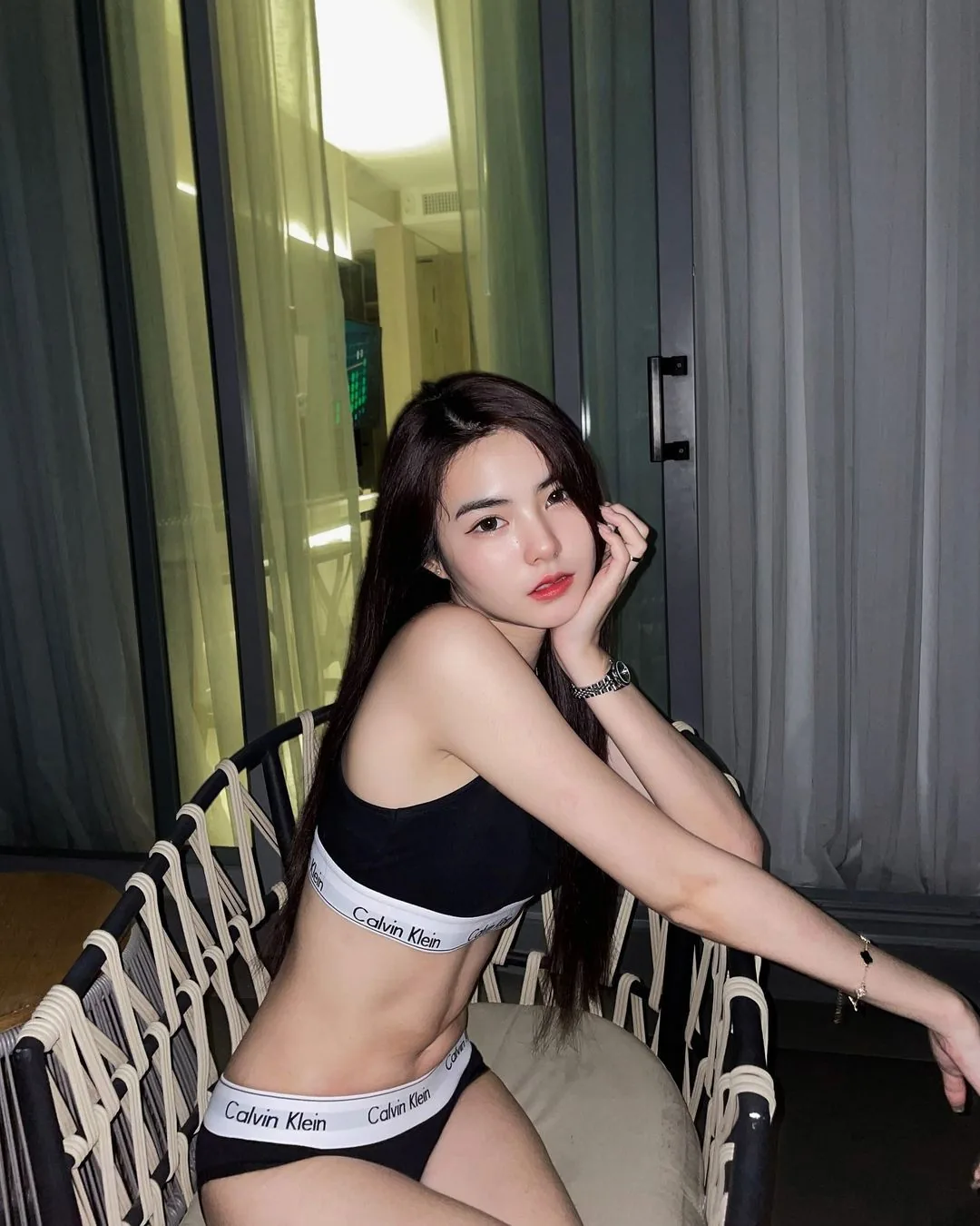 Hui escort Liverpool